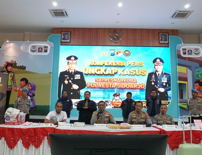 Polresta Sidoarjo Ungkap Peredaran Narkotika Jaringan Internasional, Dua WNA Diamankan